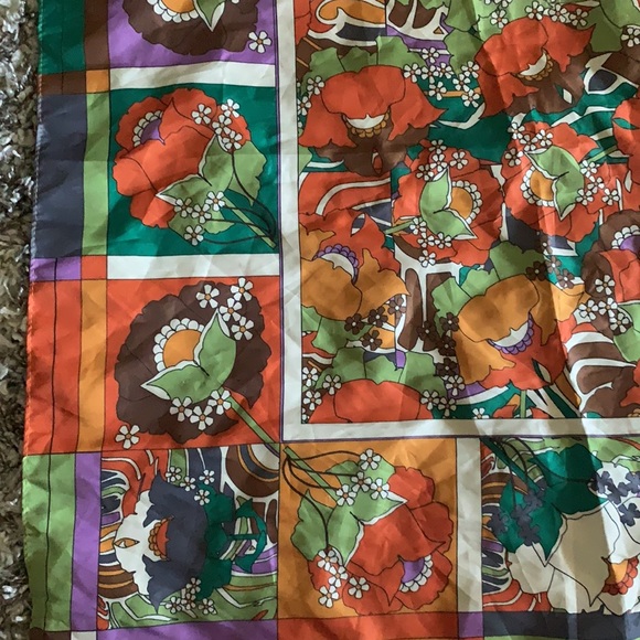 RARE Zara Satin Effect printed scarf handkerchief - Picture 3 of 3